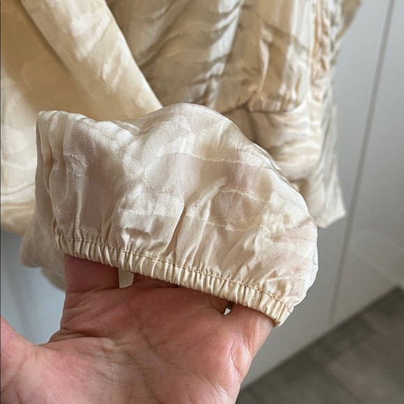 NWOT RONNY KOBO Silk Cream Zebra Print Women's Wrap Blouse, Size M - Picture 3 of 13